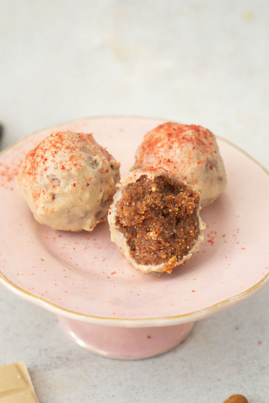 Vit choklad och jordgubbstryfflar