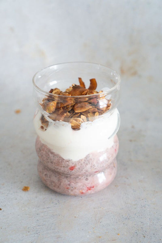 Hallon-kokos chiapudding i glas